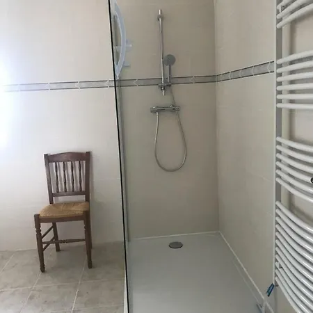 De 90 Mq Avec Piscine Couverte Ferienhaus